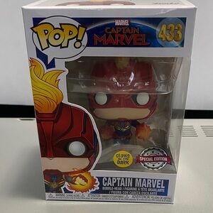 Funko #433 Captain Marvel Figure Special Edition Glow in the Dark